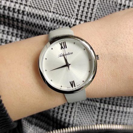 Srebrny szwajcarski zegarek damski Adriatica z szarym paskiem A3632.5G83Q