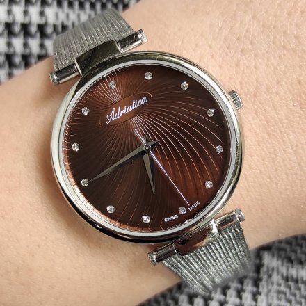 Srebrny szwajcarski zegarek damski Adriatica z kryształkami na brązowej tarczy A3689.514GQ