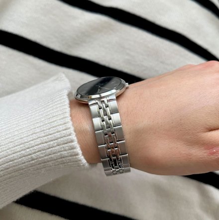 Srebrny zegarek damski Lorus z czarną tarczą RG283MX9
