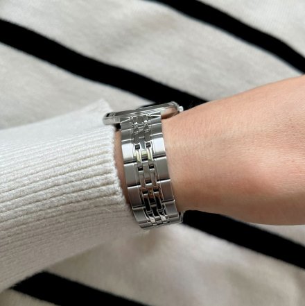 Srebrny zegarek damski Lorus z czarną tarczą RG283MX9