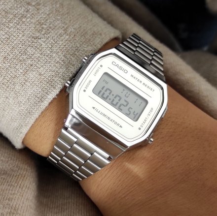 Srebrny zegarek Casio Vintage z bransoletką A168WEM-7EF w stylu Retro