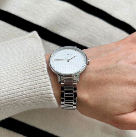 Srebrny zegarek damski Lorus z bransoletką RG267PX9