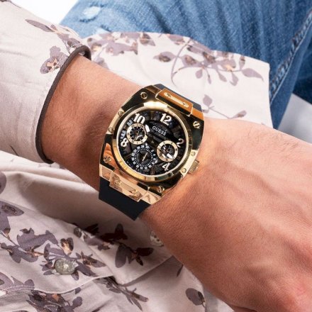 Złoty zegarek męski Guess Prodigy z czarnym paskiem GW0569G2