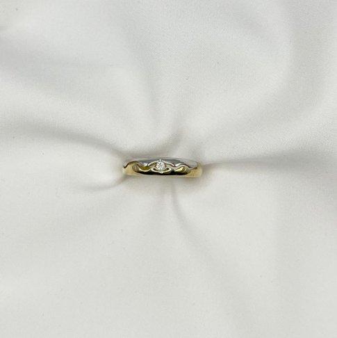 Złoty pierścionek w dwóch odcieniach z falą i cyrkonią r.13 • Złoto 333 -  528,00 zł - Otozegarki.pl