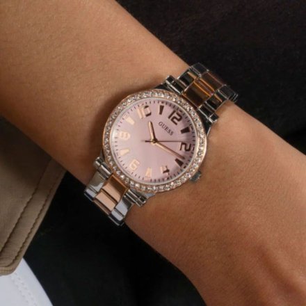 Guess Fawn zegarek damski z dwukolorową bransoletką z różową tarczą GW0686L4
